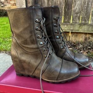 Merona wedge combat boots